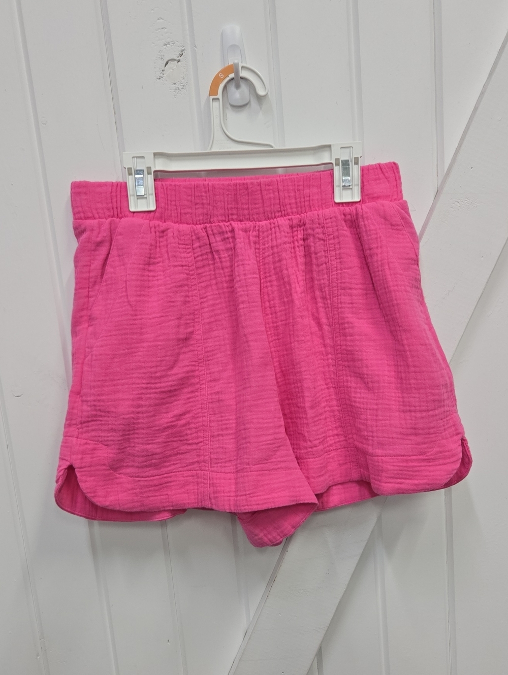 Universal Thread Hot Pink Athletic Shorts with Elastic Waist